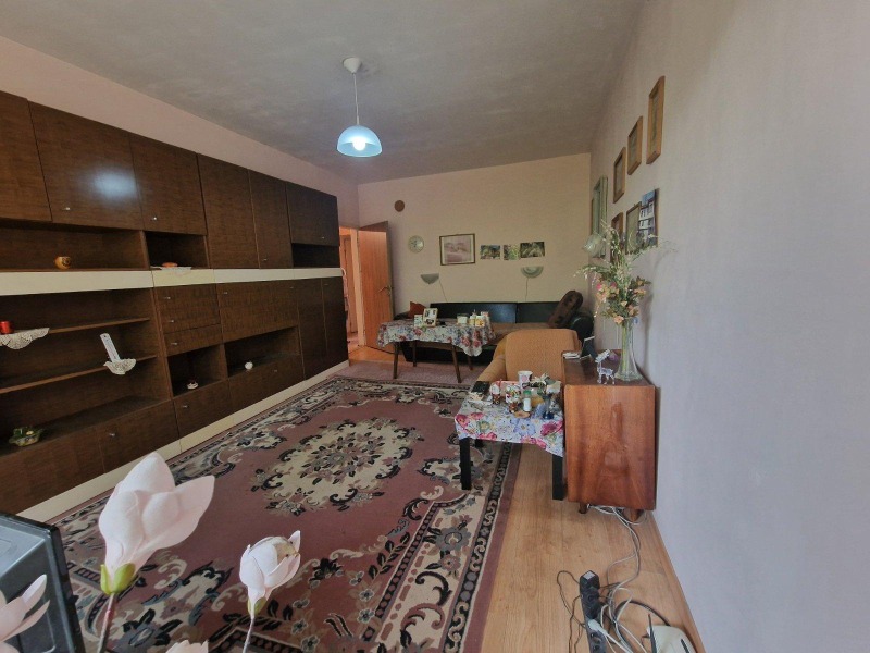 De vânzare  1 dormitor Sofia , Liulin 3 , 67 mp | 65531950 - imagine [2]