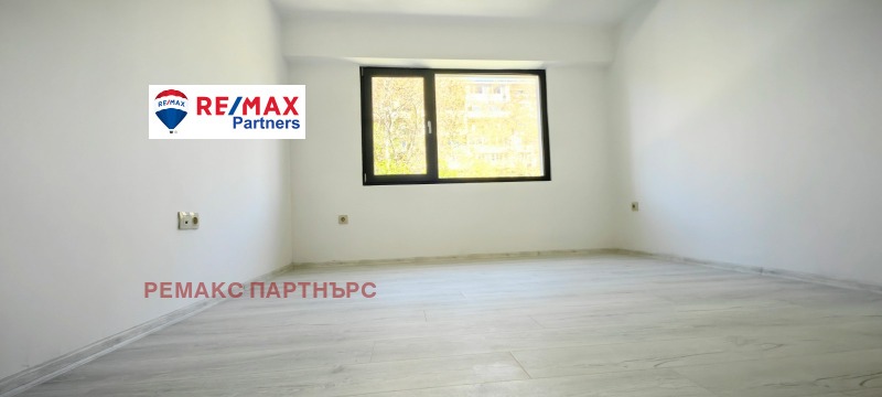 На продаж  3 кімнатна Варна , Цветен квартал , 83 кв.м | 76415785 - зображення [8]