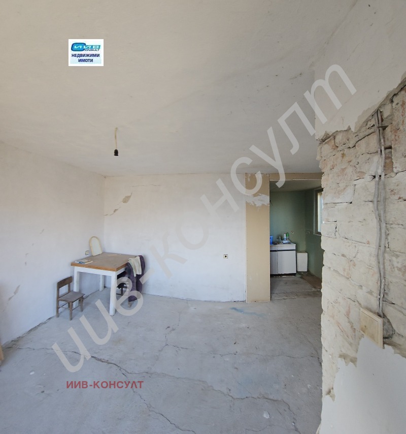 Продава КЪЩА, с. Малки чифлик, област Велико Търново, снимка 6 - Къщи - 50707362