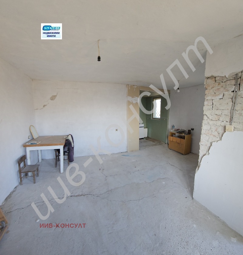 Продава КЪЩА, с. Малки чифлик, област Велико Търново, снимка 5 - Къщи - 50707362