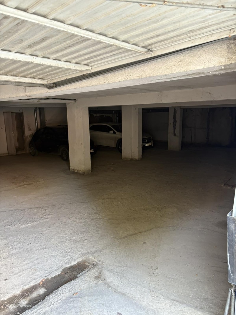 En venta  Cochera Varna , Briz , 16 metros cuadrados | 86139328 - imagen [2]