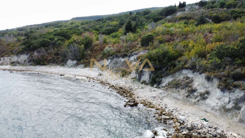 Προς πώληση  Οικόπεδο Βαρνα , κ.κ. Ζλατνη πιασατση , 8076 τ.μ | 70180369