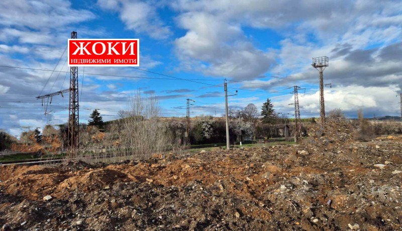 Продава ПРОМ. ПОМЕЩЕНИЕ в област Перник, гр. Батановци - 384 кв.м / 133 000 € » 260 125.39 лв., ЖОКИ ЕООД