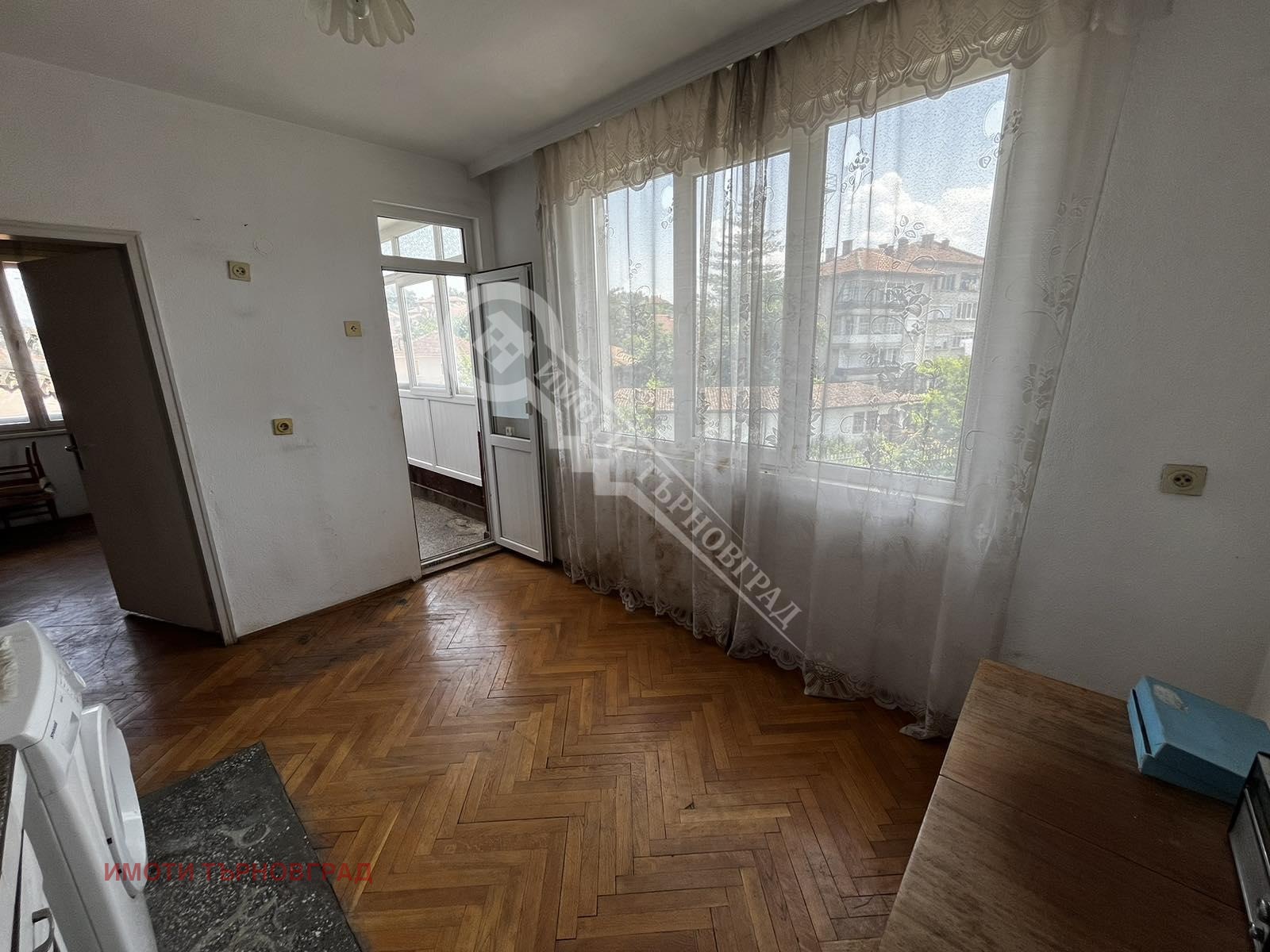 Продава МНОГОСТАЕН, гр. Елена, област Велико Търново, снимка 2 - Апартаменти - 46054333