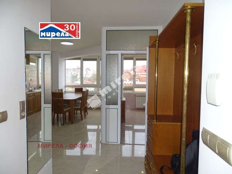 Продава 3-СТАЕН, гр. София, Център, снимка 2 - Апартаменти - 51819866