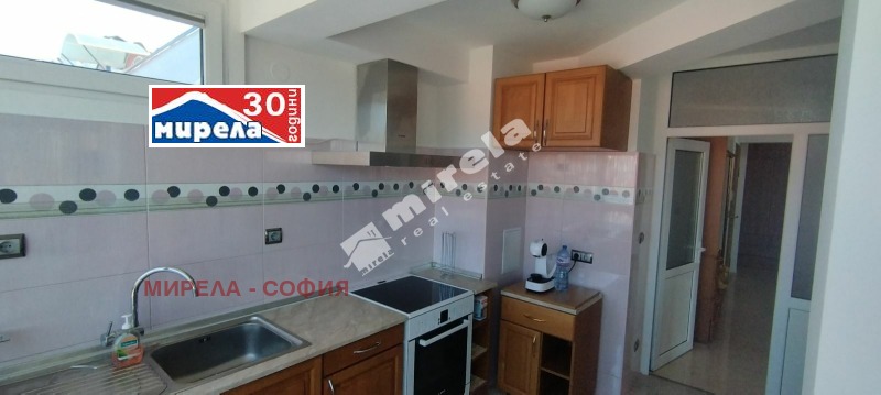 En venta  2 dormitorios Sofia , Tsentar , 140 metros cuadrados | 13499349
