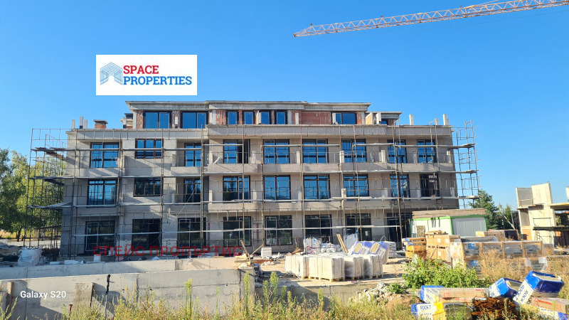 Eladó  3 hálószobás Sofia , Bankja , 130 négyzetméter | 99749082