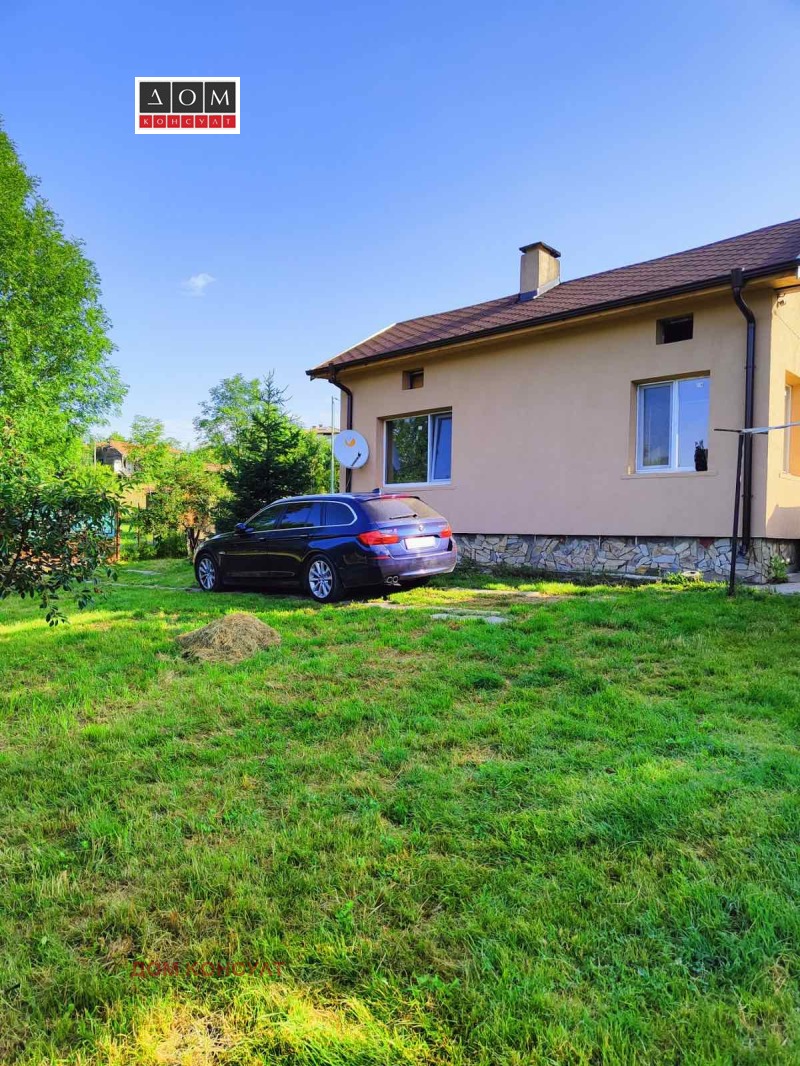 Продава КЪЩА, област София, с. Алдомировци • 89000 € / 174068.87 лв. • 30509114 1