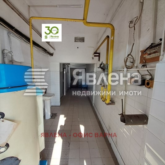 In vendita  Edificio industriale Varna , Zapadna promishlena zona , 900 mq | 26416244 - Immagine [7]