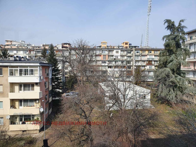 Продава 2-СТАЕН, гр. Велико Търново, Център, снимка 1 - Aпартаменти - 49115654