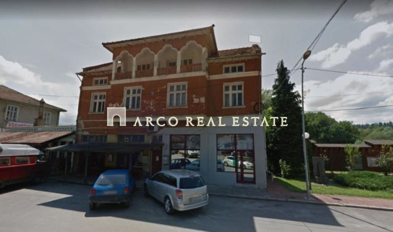 Продава КЪЩА в област Ловеч, гр. Априлци - 360 кв.м / 193 000 € » 377 475.19 лв., АРКО РИЪЛ ЕСТЕЙТ