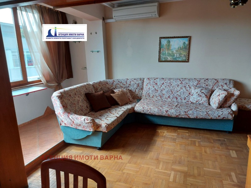 Продава  3-стаен град Варна , Център , 100 кв.м | 32716440