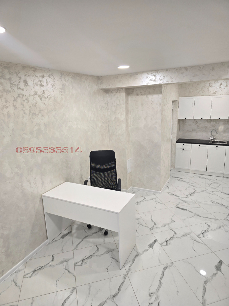 Te koop  Kantoor Plovdiv , Karsjijaka , 30 m² | 39179792 - afbeelding [2]