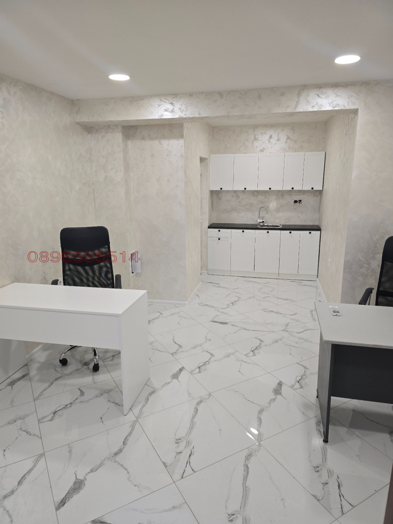Te koop  Kantoor Plovdiv , Karsjijaka , 30 m² | 39179792 - afbeelding [6]