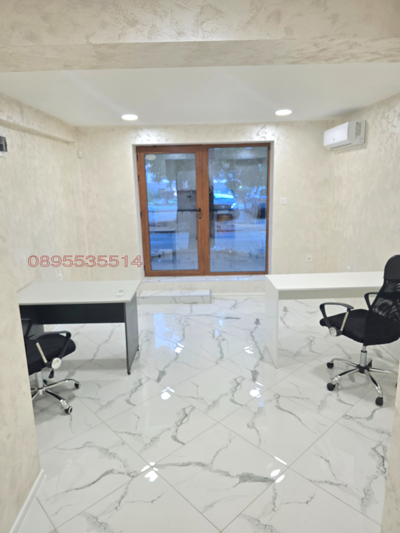 Te koop  Kantoor Plovdiv , Karsjijaka , 30 m² | 39179792