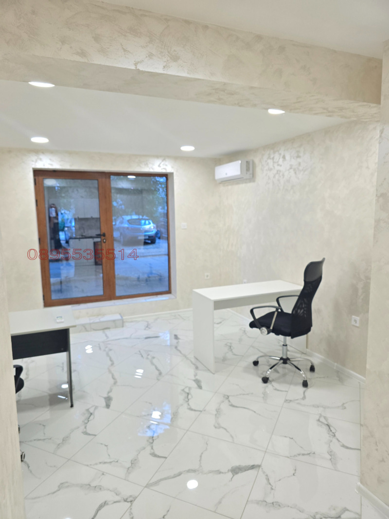 Te koop  Kantoor Plovdiv , Karsjijaka , 30 m² | 39179792 - afbeelding [8]
