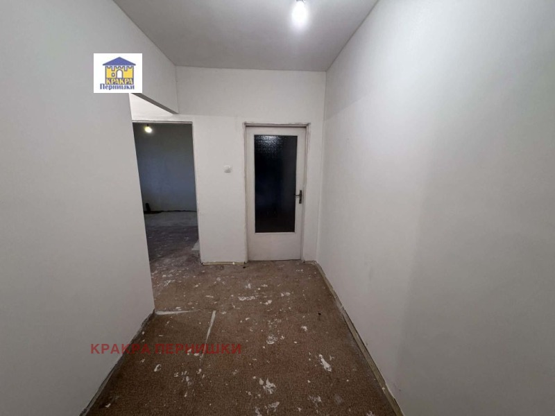 Продава 2-СТАЕН, гр. Радомир, област Перник, снимка 3 - Апартаменти - 52653326