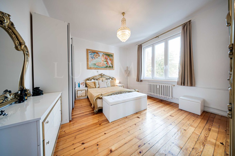 Zu verkaufen  3 Schlafzimmer Sofia , Zentar , 140 qm | 40604167 - Bild [11]