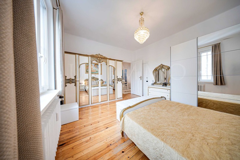 Zu verkaufen  3 Schlafzimmer Sofia , Zentar , 140 qm | 40604167 - Bild [12]