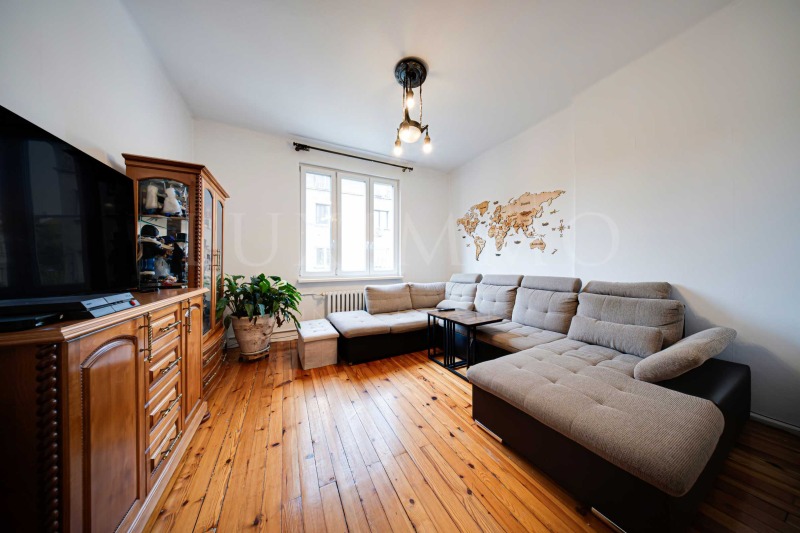 Zu verkaufen  3 Schlafzimmer Sofia , Zentar , 140 qm | 40604167 - Bild [2]