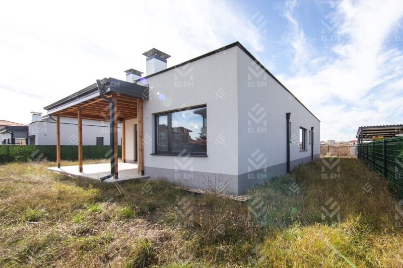 Til salgs  Hus region Sofia , Kostinbrod , 270 kvm | 47454601 - bilde [2]