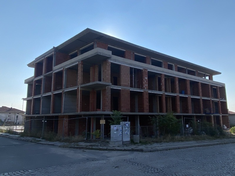 Продава  3-стаен област Пловдив , гр. Карлово , 127 кв.м | 71349338 - изображение [4]