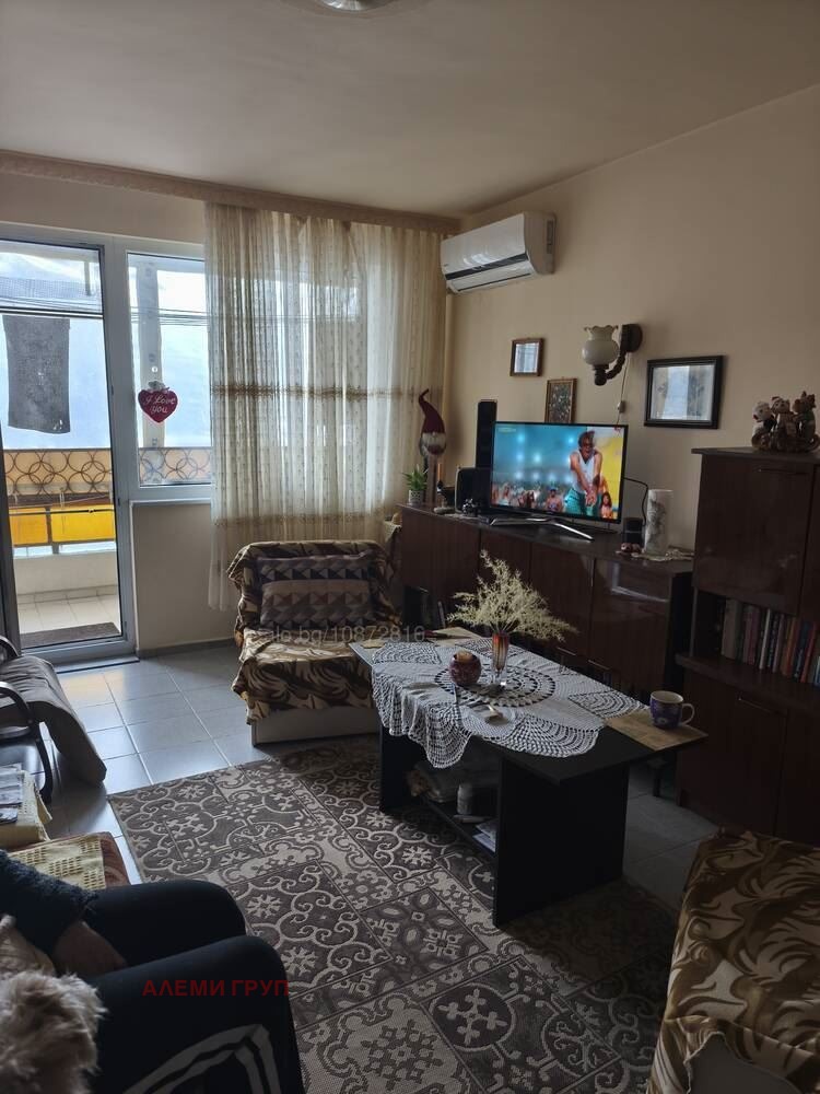 Продава 3-СТАЕН, гр. Варна, Лятно кино Тракия, снимка 2 - Апартаменти - 53441956