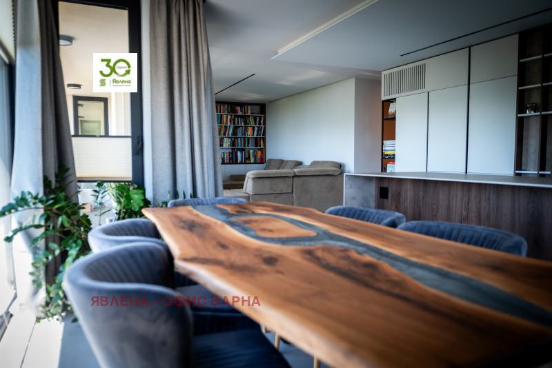 Продава 4-СТАЕН, гр. Варна, к.к. Св.Св. Константин и Елена