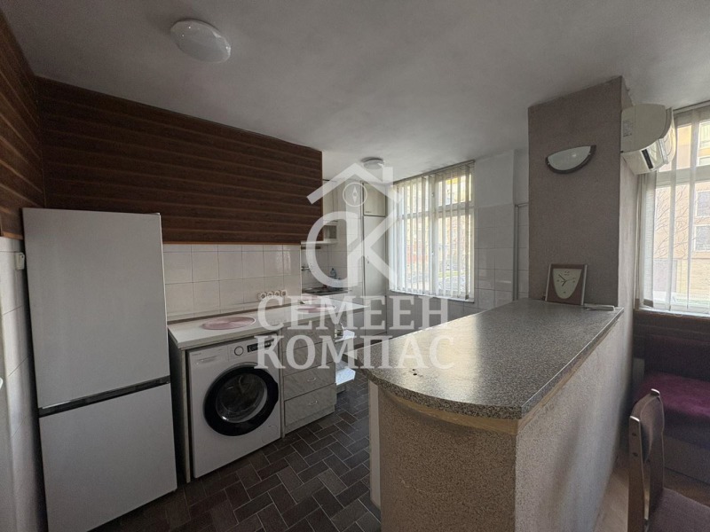 Продава МНОГОСТАЕН, гр. Пловдив, Кючук Париж, снимка 2 - Апартаменти - 53283249