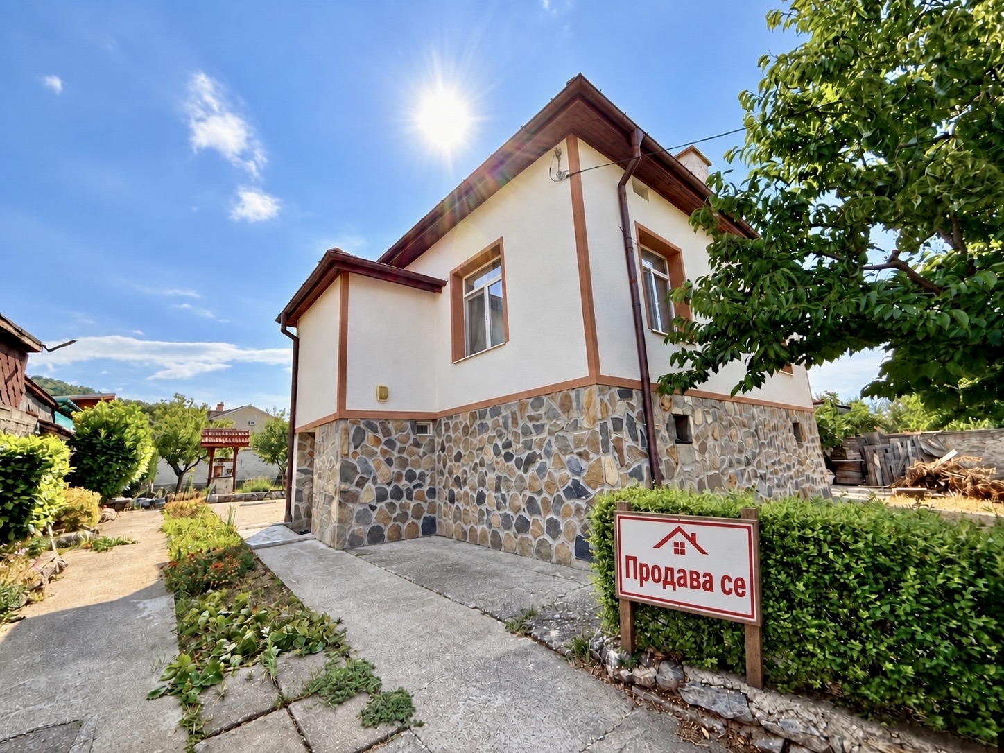 Продава КЪЩА, с. Златитрап, област Пловдив