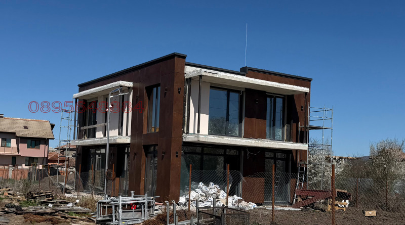 Продава КЪЩА в област София, гр. Костинброд - 218 кв.м / 449 000 € » 878 167.67 лв.