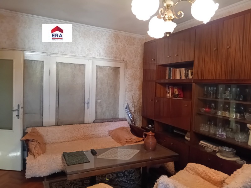 Te koop  3 slaapkamers Stara Zagora , Tsentar , 92 m² | 70044979 - afbeelding [2]