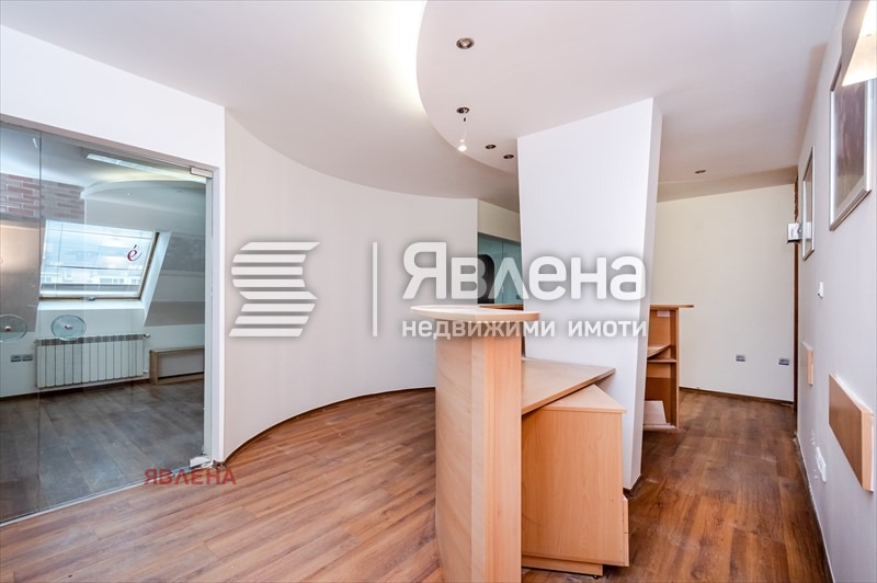 Продава МНОГОСТАЕН, гр. София, Борово, снимка 13 - Aпартаменти - 48119386