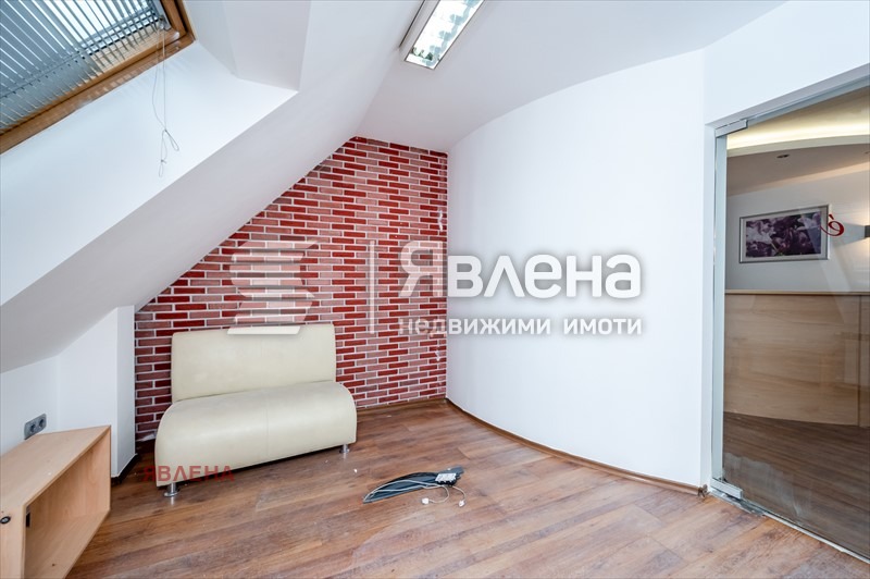 Продава МНОГОСТАЕН, гр. София, Борово, снимка 12 - Aпартаменти - 48119386