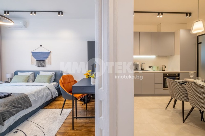 Продава МНОГОСТАЕН, гр. София, Център, снимка 6 - Апартаменти - 53070344