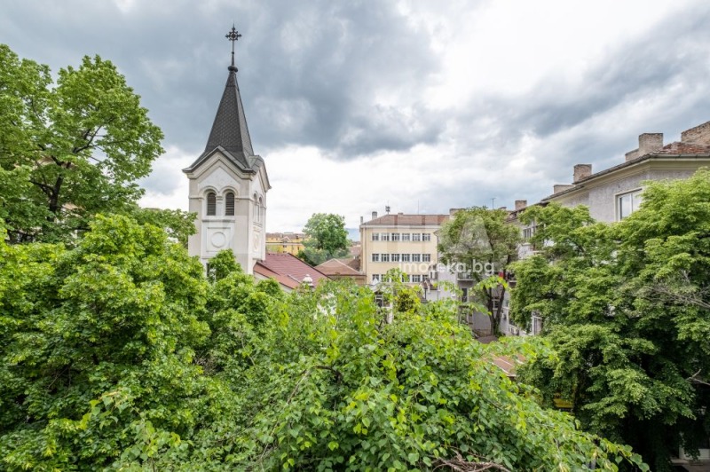 Продава МНОГОСТАЕН, гр. София, Център, снимка 5 - Апартаменти - 53070344