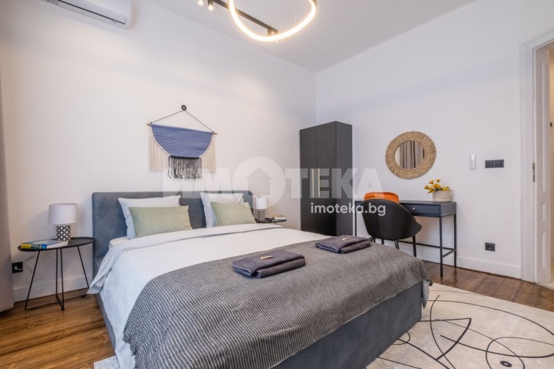 Продава МНОГОСТАЕН, гр. София, Център, снимка 2 - Апартаменти - 53070344