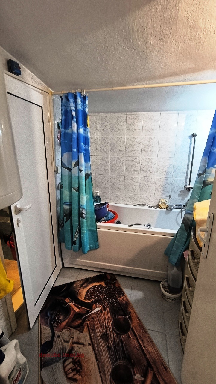 Продава ЕТАЖ ОТ КЪЩА, гр. Русе, Център, снимка 11 - Етаж от къща - 54281162