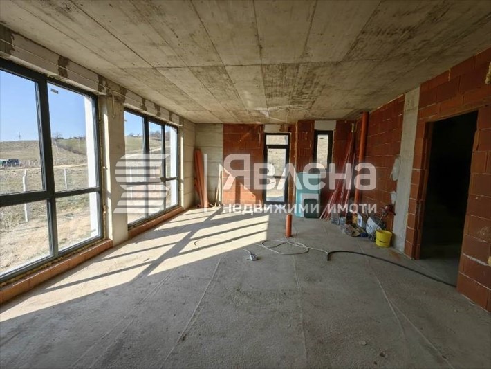 Продава КЪЩА, с. Изгрев, област Благоевград, снимка 2 - Къщи - 52880838