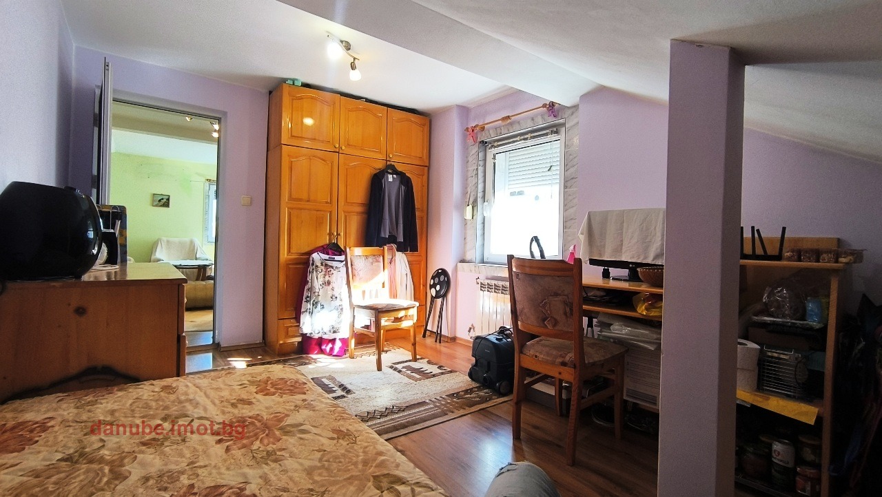 Продава ЕТАЖ ОТ КЪЩА, гр. Русе, Център, снимка 4 - Етаж от къща - 54281162