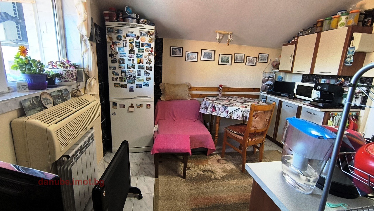 Продава ЕТАЖ ОТ КЪЩА, гр. Русе, Център, снимка 10 - Етаж от къща - 54281162