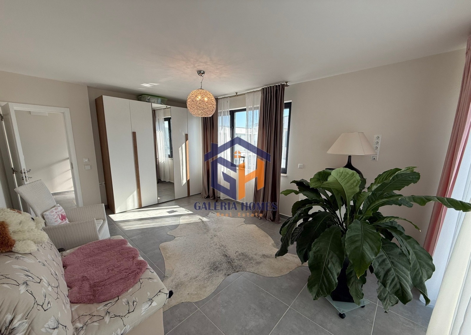 Продава КЪЩА, гр. Поморие, област Бургас, снимка 15 - Къщи - 54203190