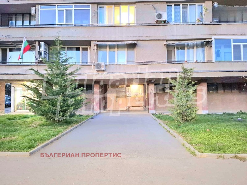 Til salgs  2 soverom Jambol , Iztok , 108 kvm | 25438996 - bilde [2]
