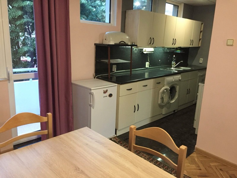 Продава МНОГОСТАЕН в област Стара Загора, гр. Казанлък - 130 кв.м / 175 000 € » 342 270.25 лв., ЕС ДИ ЕН ЕСТЕЙТС ЕООД