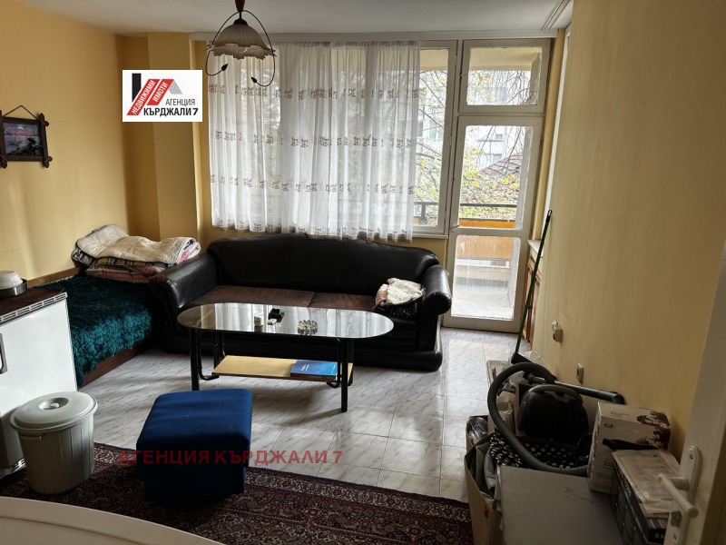 Продава  2-стаен град Кърджали , Веселчане , 61 кв.м | 59937646