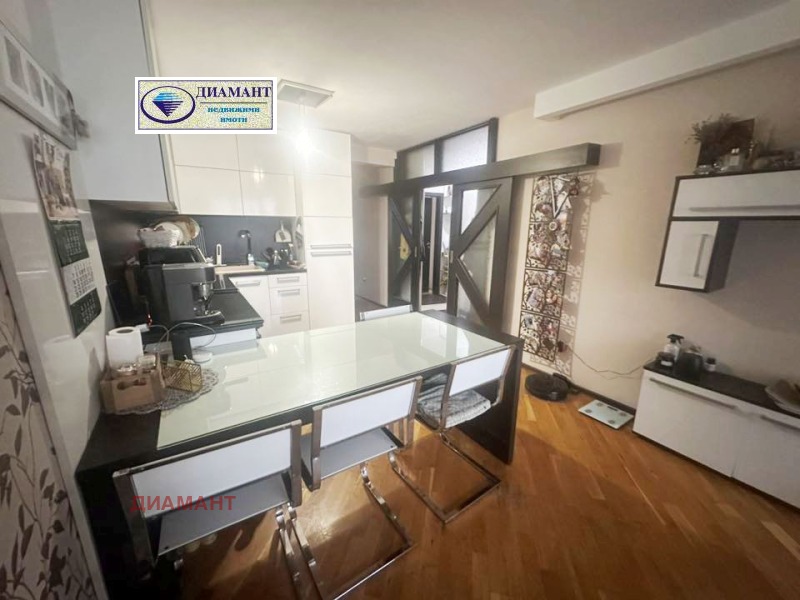 Продава 3-СТАЕН, гр. Русе, Център, снимка 2 - Апартаменти - 53271908