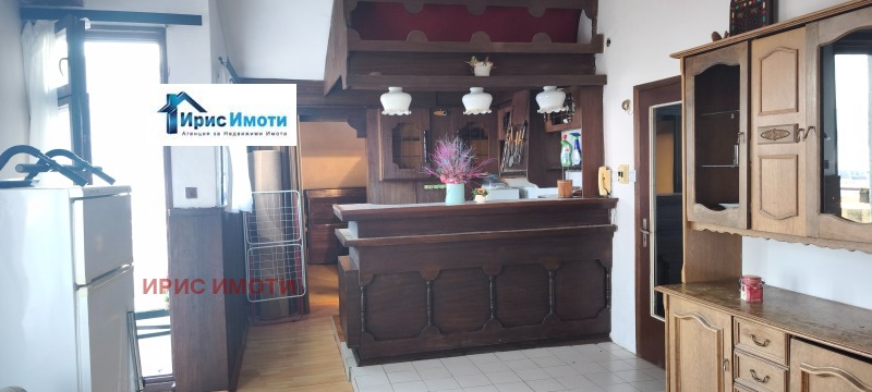 Продава АТЕЛИЕ, ТАВАН, гр. София, Карпузица