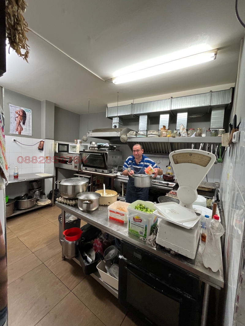 Продава ЗАВЕДЕНИЕ, гр. Пловдив, Център, снимка 12 - Заведения - 53128679