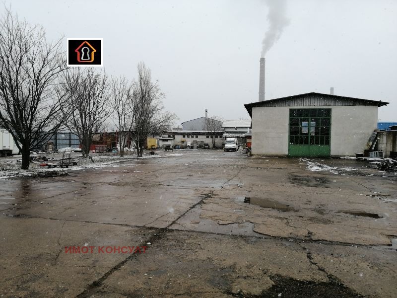Продава ПРОМ. ПОМЕЩЕНИЕ, гр. Враца, Промишлена зона - Изток, снимка 2 - Производствени сгради - 53268468