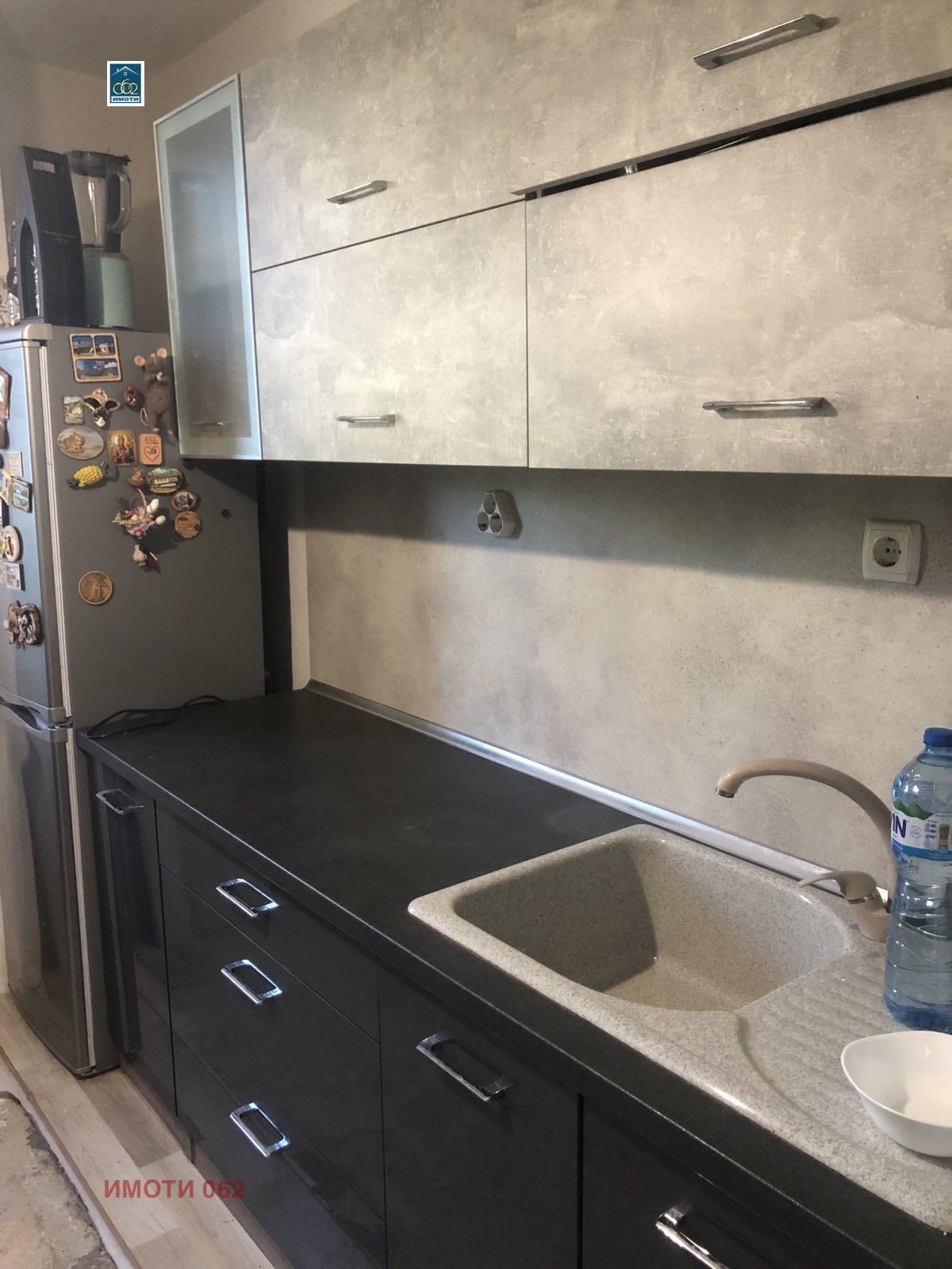 Продава 3-СТАЕН, гр. Велико Търново, Колю Фичето, снимка 2 - Апартаменти - 54925097